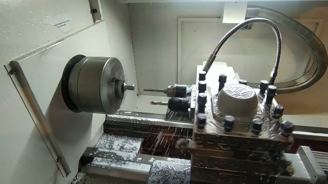 Как настроить ГЛУБОКОЕ СВЕРЛЕНИЕ цикл G83 стойка GSK 980TDI смотреть онлайн