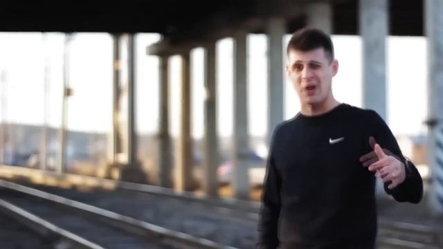 Местный – Мэйнд ин да Раша. смотреть онлайн