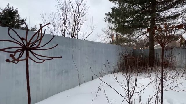 Как садовый декор и современная скульптура делают сад стильным