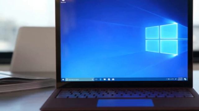 The $799 Surface Laptop makes Microsoft's sleek MacBook Air rival more affordable смотреть онлайн