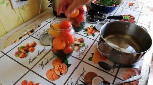 Помидоры с морковный ботвой без стерилизации. Любовь с первого раза??