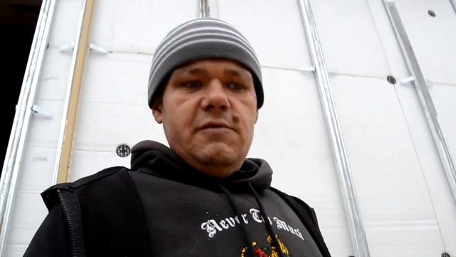 Виниловый сайдинг - монтаж своими руками. Некоторые нюансы монтажа. смотреть онлайн