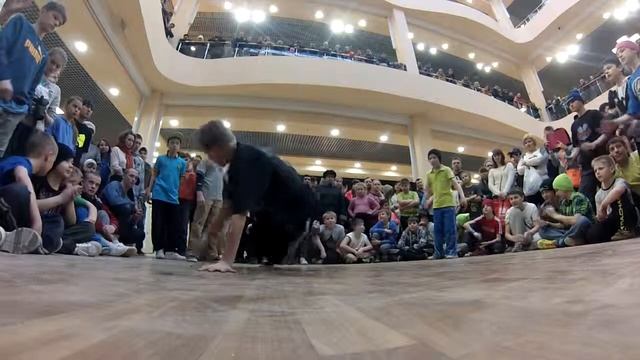 МИХАЙЛОВ ДИМА (DOMIANNT CREW) VS ??? VS ??? VS ??? | 1/8 ФИНАЛА | CONNECT BATTLE 2014 | ИВАНОВО смотреть онлайн