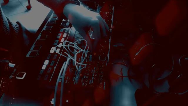 FRAME ACCIDENT - Arturia Minibrute 2S - Korg SQ1 - Behringer RV600 - Synth Jam смотреть онлайн