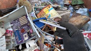 Нашёл Айфон в Мусоре на Свалке - Свалка Удивила