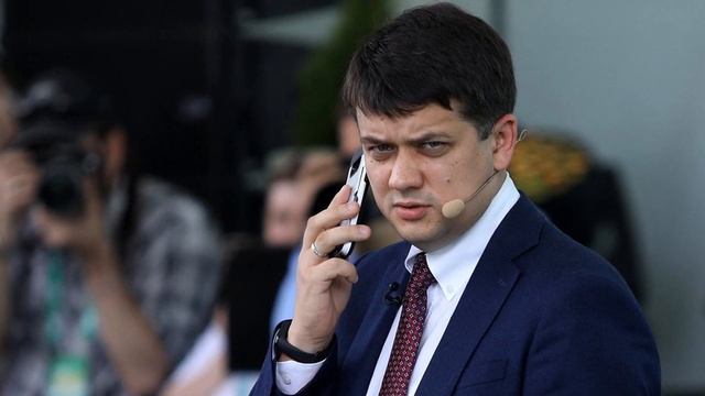 РАЗУМКОВ ГОТОВИТ ЗАБАСТОВКУ! КОВАРНЫЙ ПЛАН! смотреть онлайн