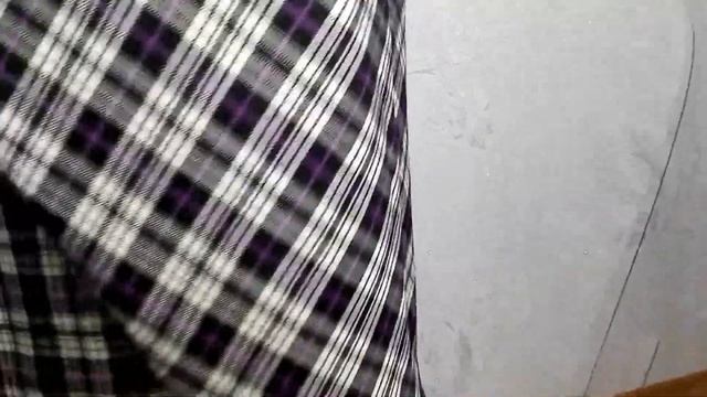 Юбка из ткани в клетку с отлетной деталью скроенной по косой. смотреть онлайн