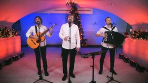 А любовь она. Романс. Алексей Петрухин - исполнитель и автор музыки.