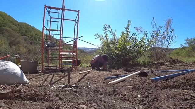 НИ ДНЯ БЕЗ ТРАВМЫ НА ДАЧЕ ... УПАЛ И ПРИДАВИЛО ДЕТСКОЙ ПЛОЩАДКОЙ ! СТОЛЫЧ ДАЧА В ПРИМОРСКОМ КРАЕ ! смотреть онлайн