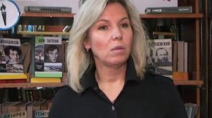 Видеосюжет. Концерт и интервью Ирины Наговициной в библиотеке. Октябрь 2015