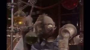 The Muppet Show - 207: Edgar Bergen - “Time in a Bottle” (1978)