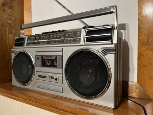 Vintage - SANYO - M9927K - AM-FM-SW Radio Cassette Player - 4 Speakers-произведён в КОРЕЕ