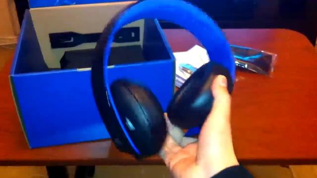 Unboxing Gold Wireless Stereo Headset + App PSN (ESPAÑOL) смотреть онлайн