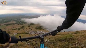 Алушта эпизод #2: жесткий подъем на плато Чатыр-Даг. Вершины Эклизи-Бурун и Ангар-Бурун