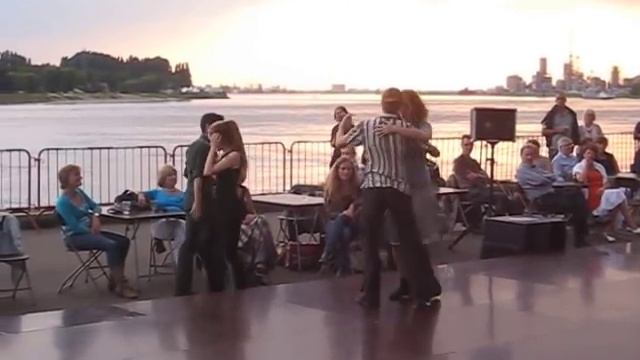 Mazurka impro: Minga, Julie, Pierre & Koen (Frisse Folk) @ Kattendijk 2011 смотреть онлайн