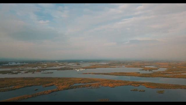 Осенние полеты на гидросамолете Бриз смотреть онлайн