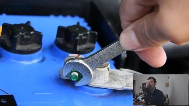 Какую клемму надо надевать первой что бы не УБИТЬ аккумулятор смотреть онлайн