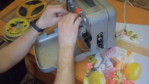 Раритетный кинопроектор " Луч - 2". Ещё работает...