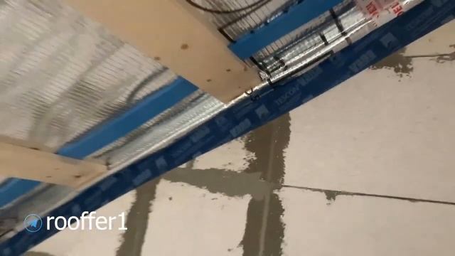 КАК ГЕРМЕТИЧНО ПРИКЛЕИТЬ ПАРОИЗОЛЯЦИЮ К СТЕНАМ. КАК ОБХОДИТЬ РИГЕЛЯ И ТРУБЫ