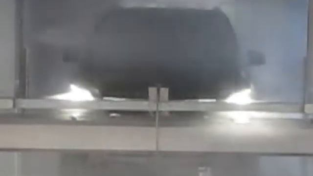 Бесконтактная туннельная автомойка