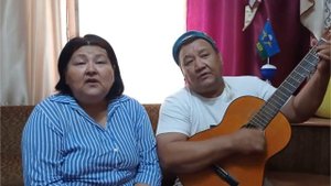 «Расплескалась синева» гимн десантных войск! Поют муж и жена под гитару! Поздравляем с днём ВДВ!