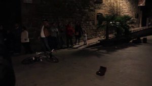 Уличный певец в Барселоне