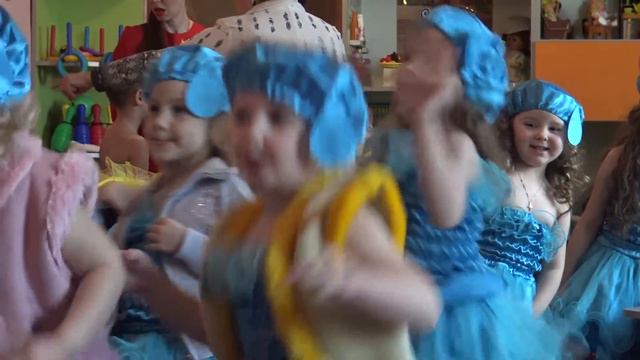 Утренник в детском саду  |  8 марта