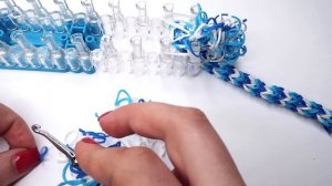 ✏️ ОПЛЕТКА ДЛЯ КАРАНДАША С ПОМПОНОМ из резинок на станке | Rainbow Loom Pen or Pencil grip!