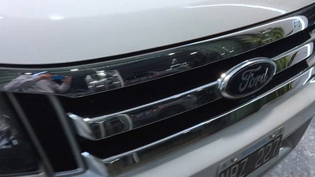 Ford Ranger 4X2 XL 2.5L DC M/T смотреть онлайн