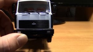 Обзор масштабной модели МАЗ 5337 Мусоровоз Автоистория