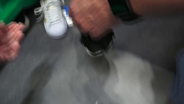 Алисе купили кроссовки / Мне купили туфли / Наши покупки в АУТЛЕТ Молл Дубай смотреть онлайн