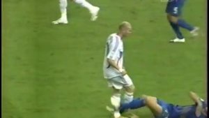 Удар головой Зидана (правильная озвучка)