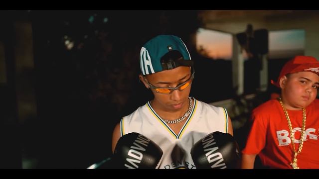 1,2,3 BOTA A MÃO NO CHÃO - TIKTOK - MC Danone e MC Peron (Funk de BH) Prod. Izack смотреть онлайн