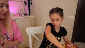 24 часа едим только Американскую и Русскую еду ЧЕЛЛЕНДЖ/ видео Алина Smile с Алиса Лисова