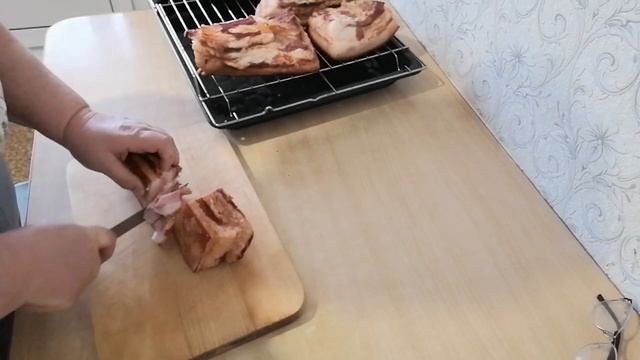 Сало с нитритной солью.
