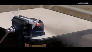 Тестовый запуск самодельного ракетного двигателя