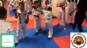 учим удар скорпиона. learn the Scorpion kick.