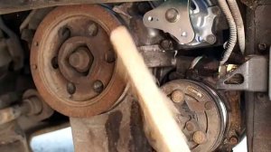 30. Чистим шкивы от песка и ржавчины