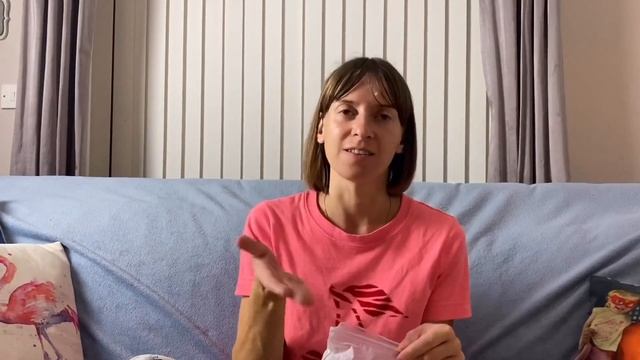 Распаковка посылок с декорациями и подарком для Дочки смотреть онлайн