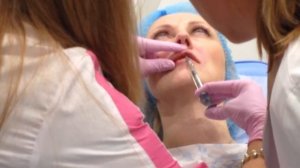 АирисКом: обучение студентов; практика по заполнению губ филлером