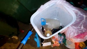 Как я лазаю по ПОМОЙКАМ Краснодара? РОЮСЬ В МУСОРНЫХ БАКАХ |  Dumpster Diving RUSSIA #47