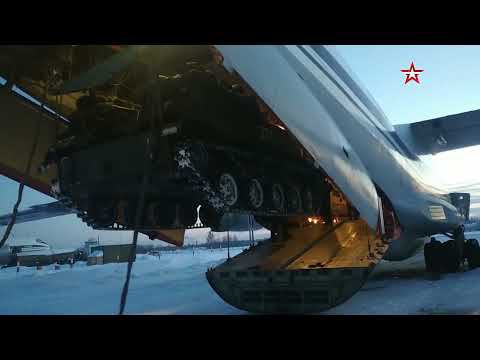Опубликовано видео погрузки техники российских миротворцев ОДКБ на аэродроме Северный