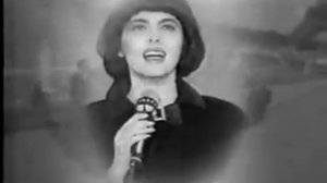 Mireille Mathieu sings La marseillaise