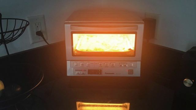 Panasonic FlashXpress Toaster Oven Review 2021 - Best Toaster Oven!? смотреть онлайн