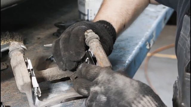 Замена задних тормозных колодок и дисков Volkswagen Tiguan смотреть онлайн