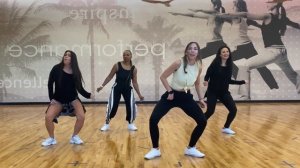 Banana by Anitta ft Becky G.mp4