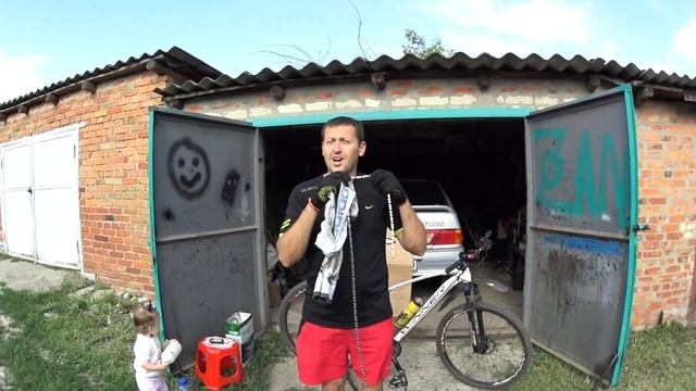 Смазка, мойка велосипедной цепи . Быстро, чисто и правильно! смотреть онлайн