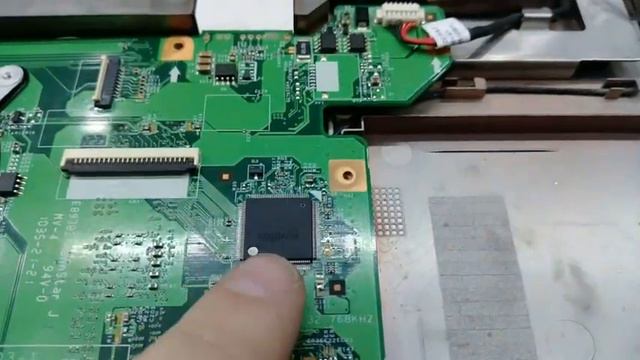Lenovo не реагирует на кнопку включения