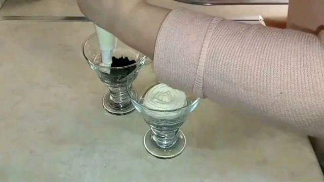 Τσιζκέικ ατομικό ? Εύκολο (Μόνο με 4 υλικά) - Individual cheesecake, easy (Only with 4 ingredients) смотреть онлайн