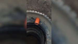 Канализация из покрышек/Self-made sewerage made from tires